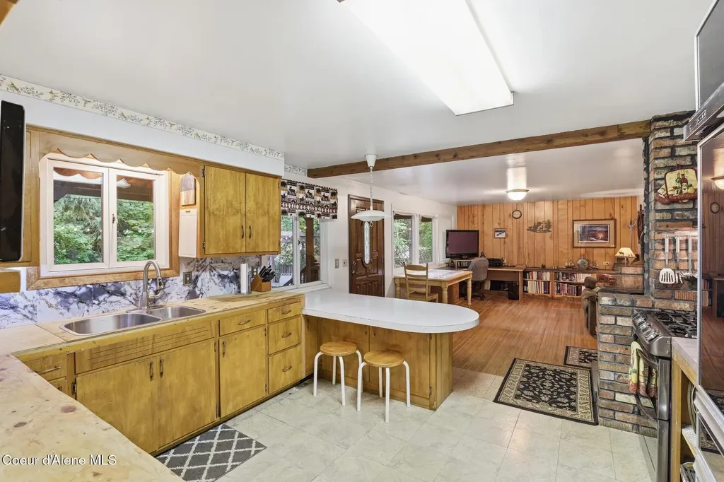 8993 W Twin Lakes Road Rathdrum ID 83858