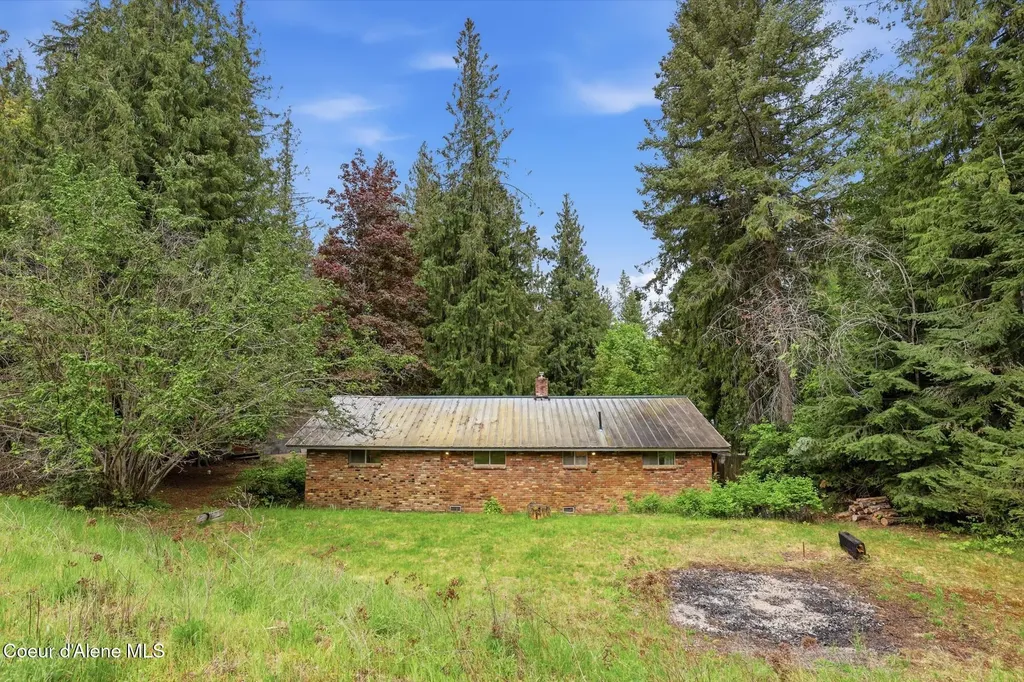 8993 W Twin Lakes Road Rathdrum ID 83858