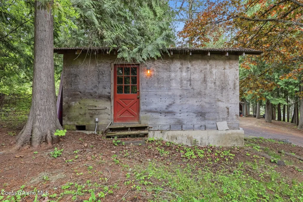 8993 W Twin Lakes Road Rathdrum ID 83858