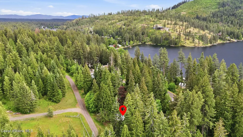 8993 W Twin Lakes Road Rathdrum ID 83858