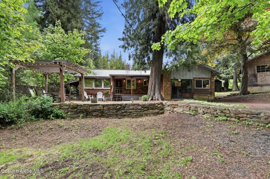 8993 W Twin Lakes Road Rathdrum ID 83858