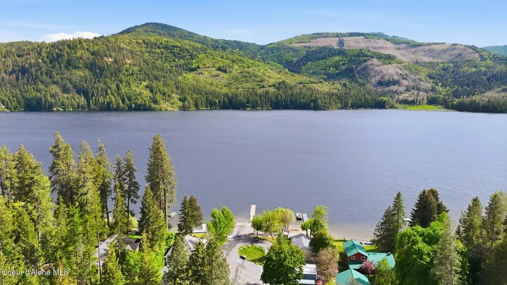 8993 W Twin Lakes Road Rathdrum ID 83858