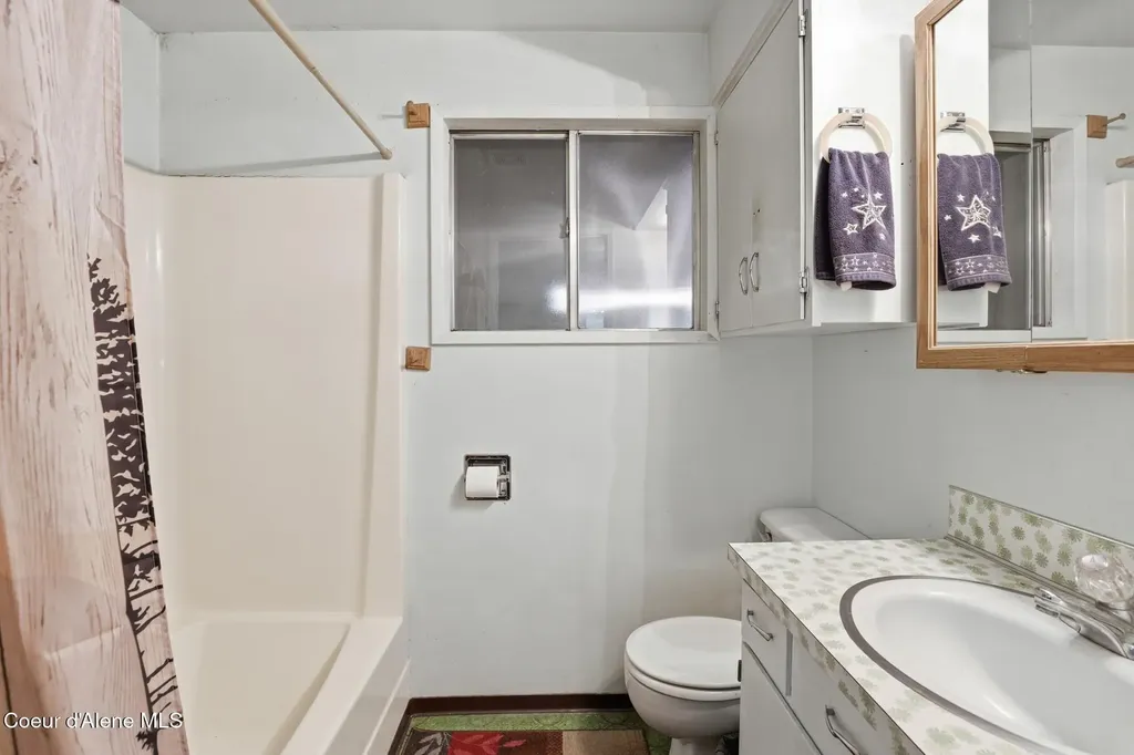 8993 W Twin Lakes Road Rathdrum ID 83858