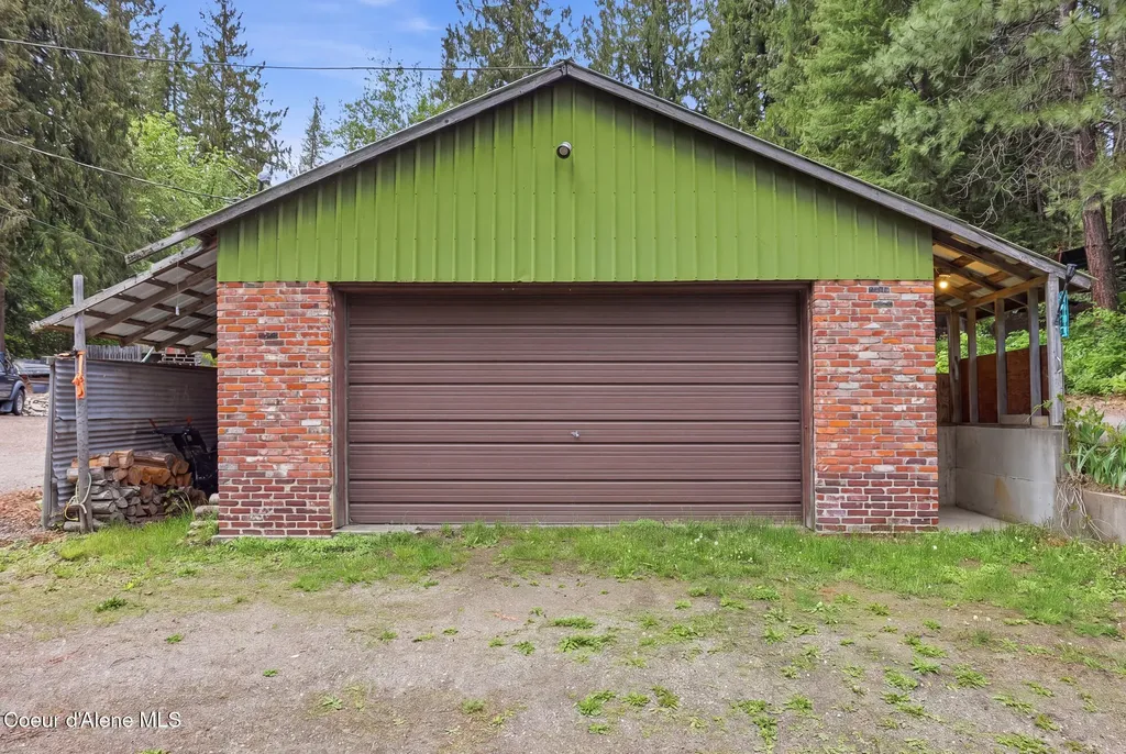 8993 W Twin Lakes Road Rathdrum ID 83858