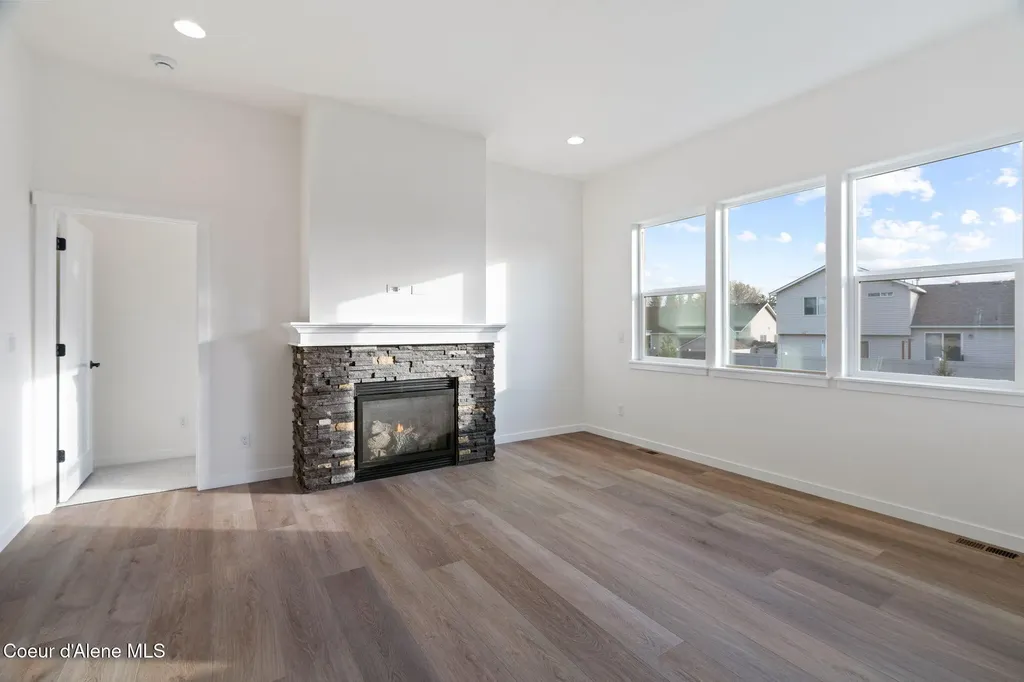 1092 E Walton Court Post Falls ID 83854