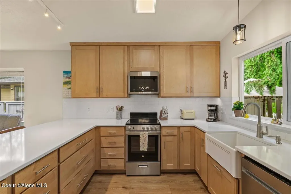 207 S Harbor Park Court Post Falls ID 83854