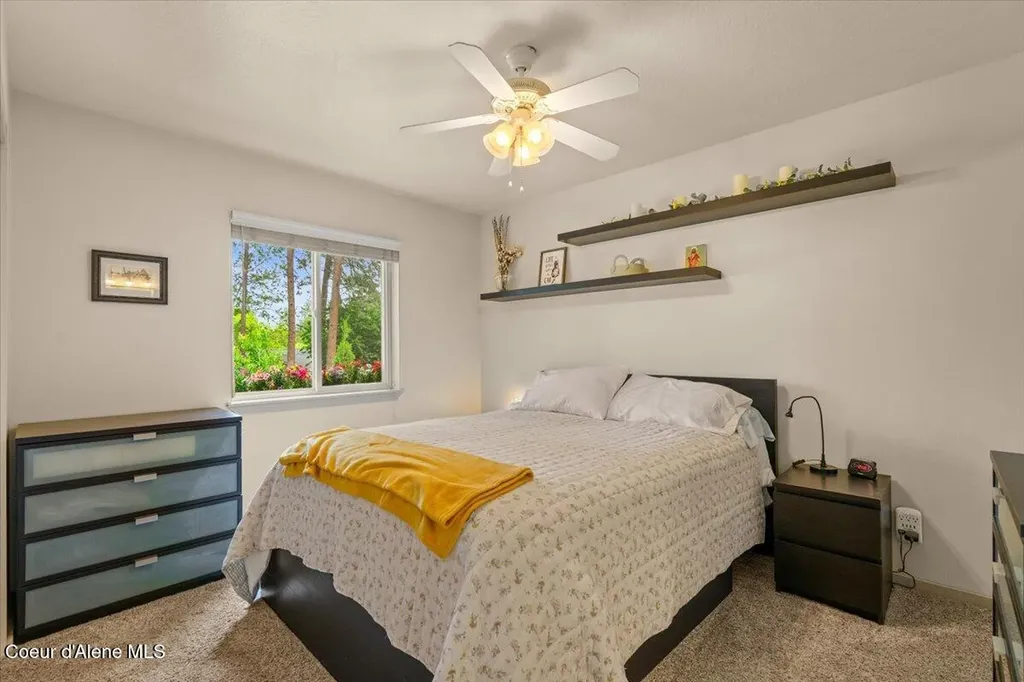 207 S Harbor Park Court Post Falls ID 83854