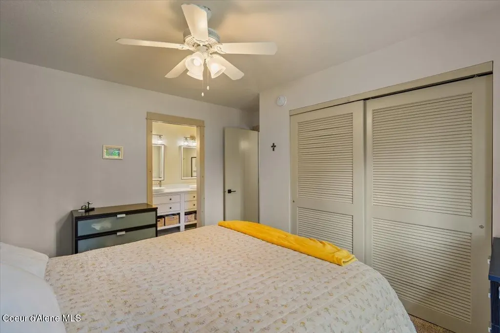 207 S Harbor Park Court Post Falls ID 83854