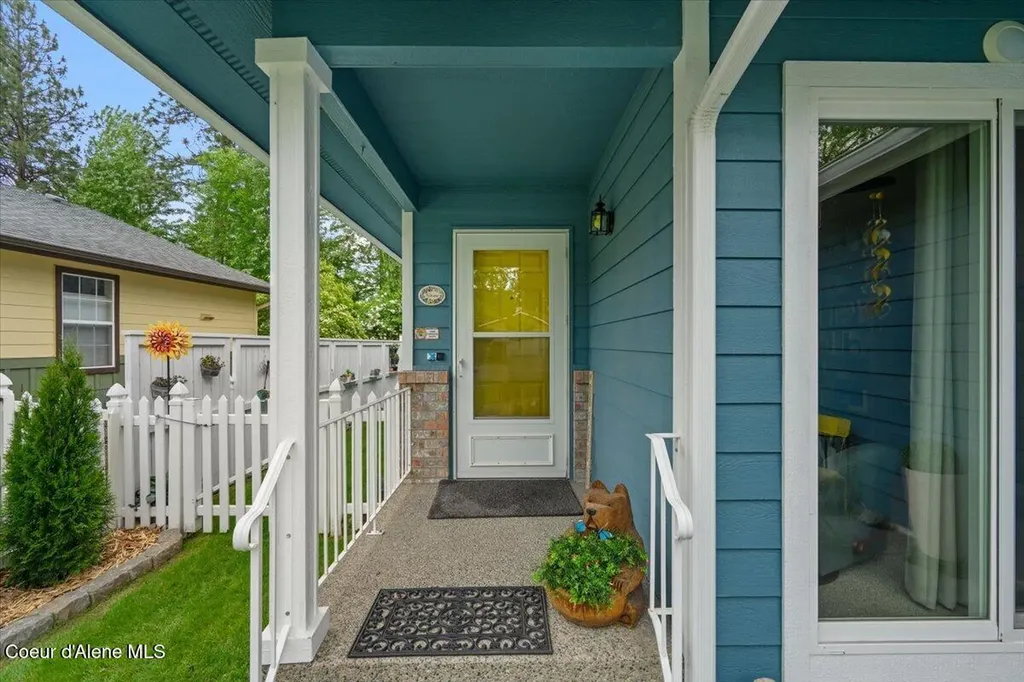 207 S Harbor Park Court Post Falls ID 83854