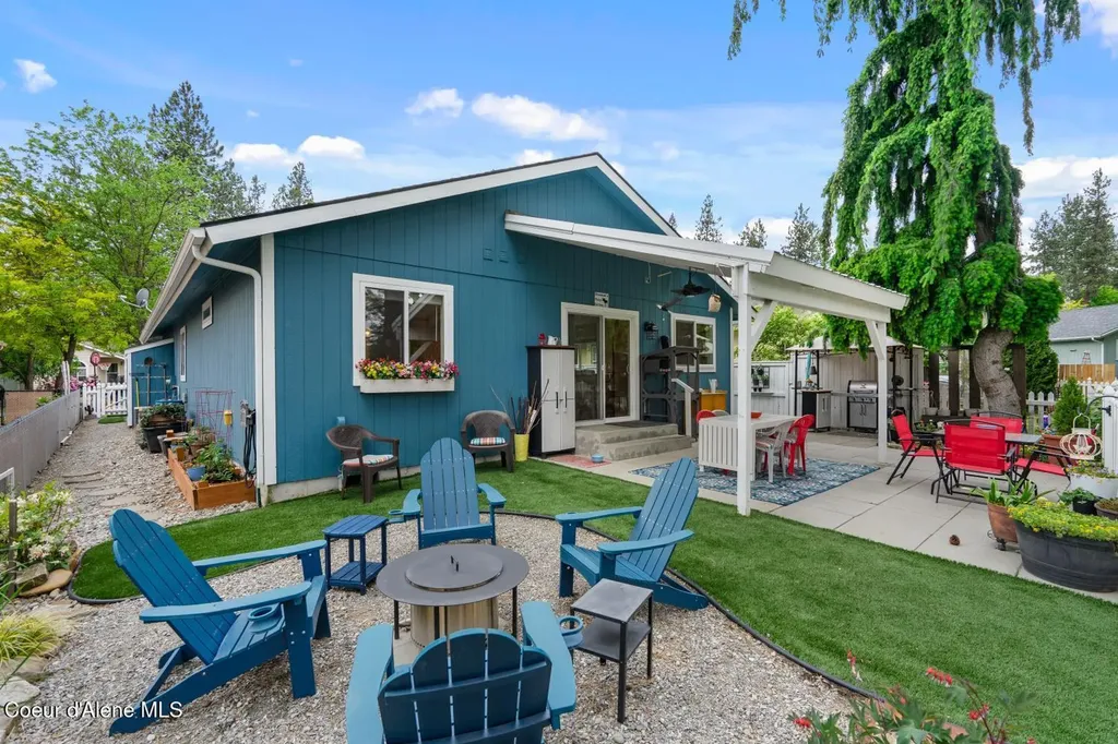 207 S Harbor Park Court Post Falls ID 83854