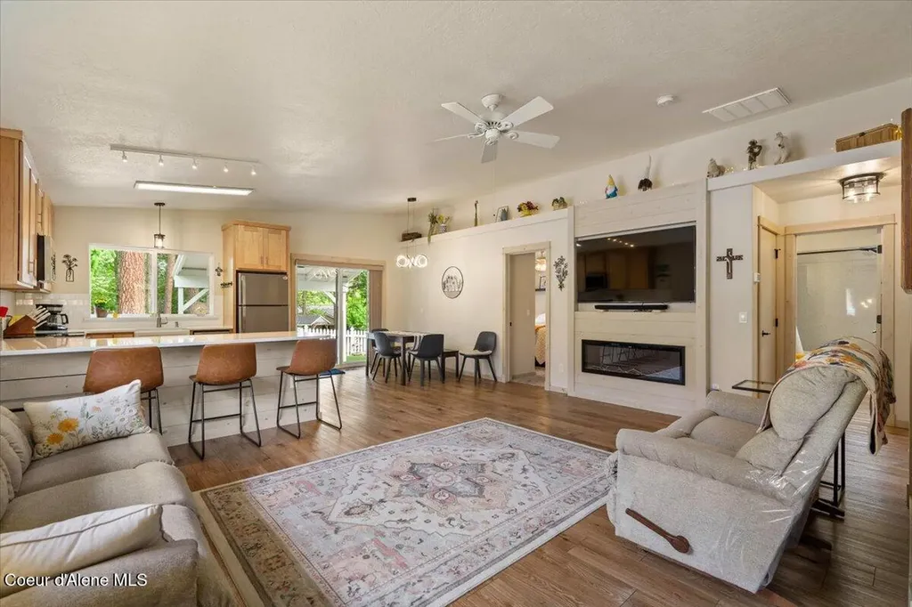 207 S Harbor Park Court Post Falls ID 83854