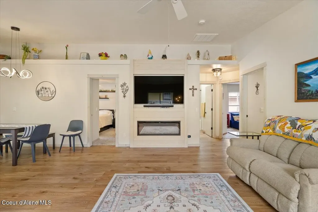 207 S Harbor Park Court Post Falls ID 83854