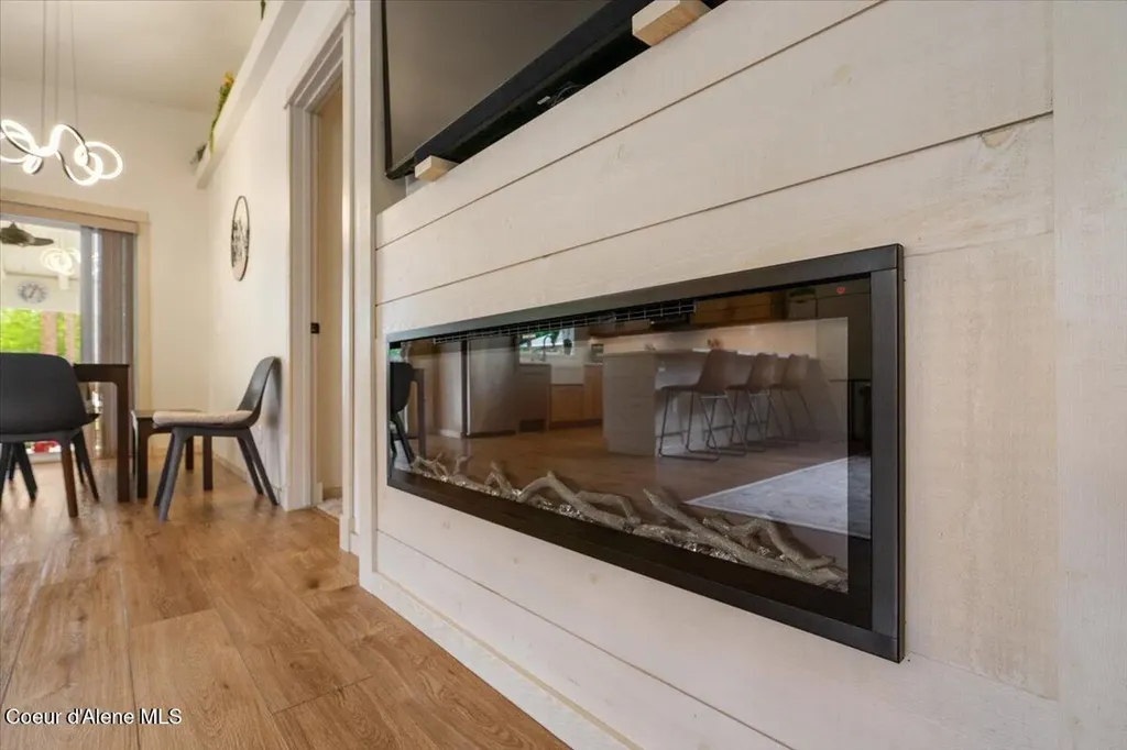 207 S Harbor Park Court Post Falls ID 83854