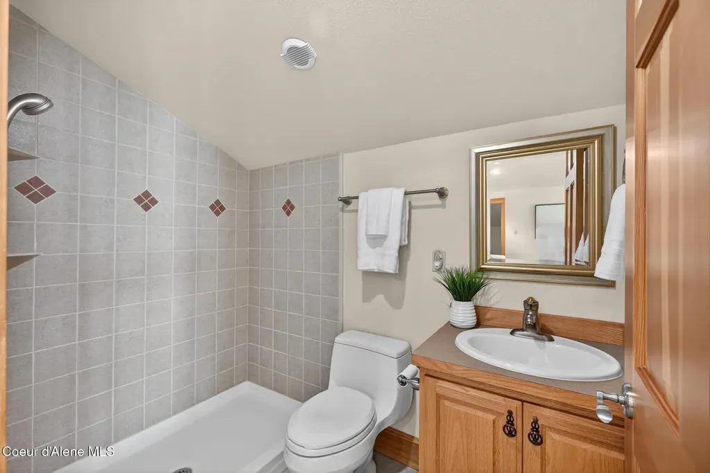 3361 Bottle Bay Road Sagle ID 83860