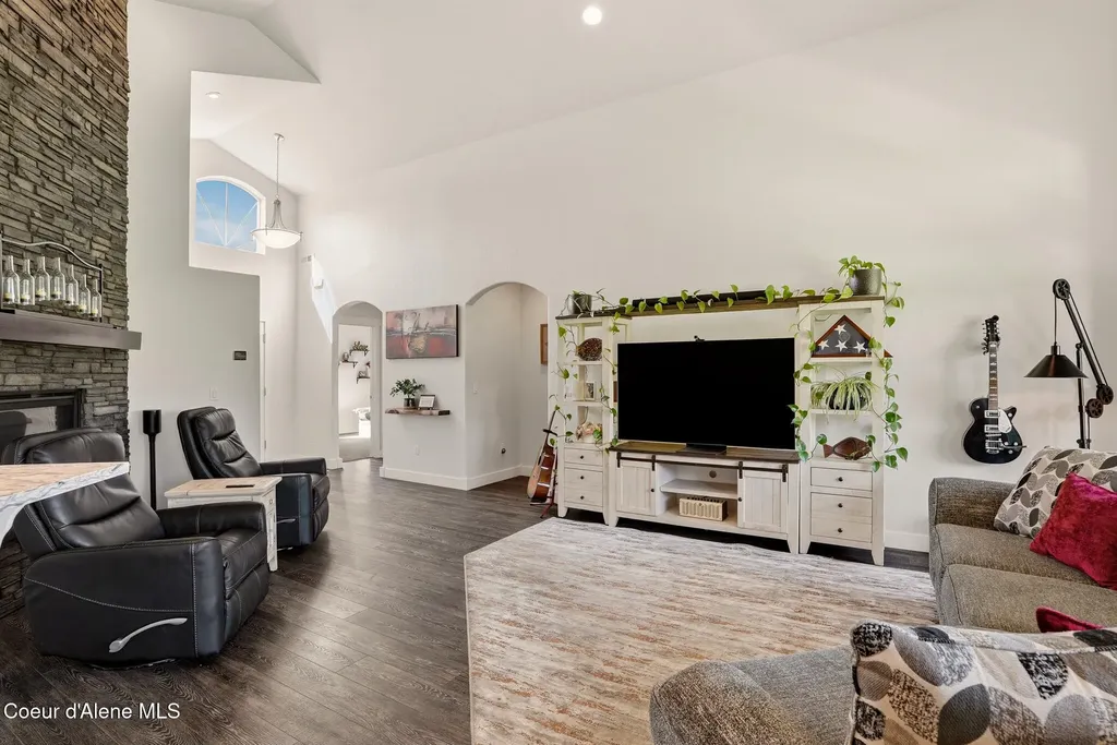 147 Ironwood Drive Blanchard ID 83804