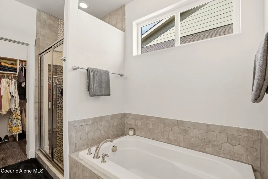 147 Ironwood Drive Blanchard ID 83804