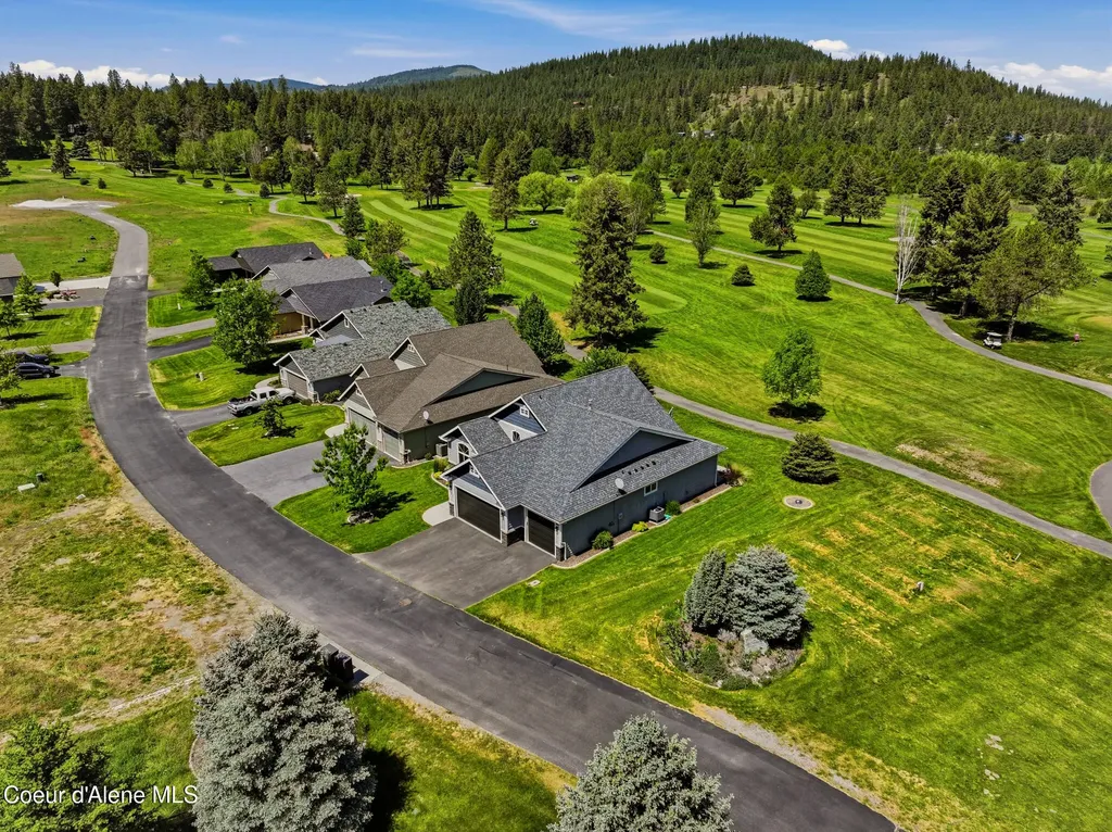 147 Ironwood Drive Blanchard ID 83804