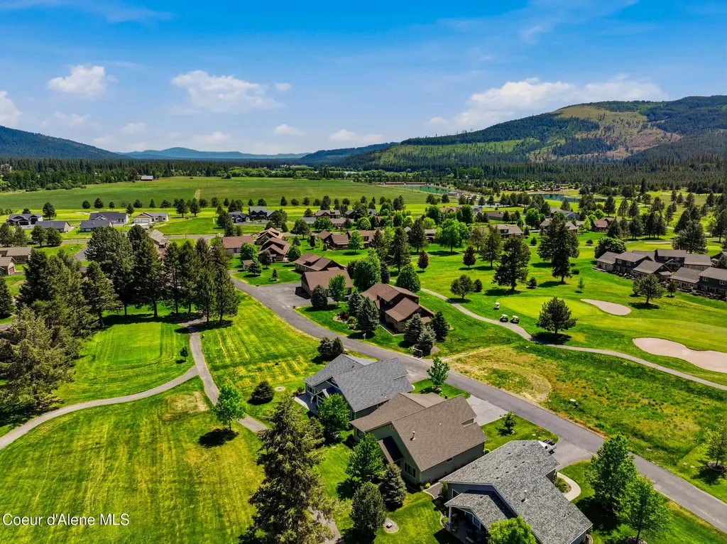 147 Ironwood Drive Blanchard ID 83804
