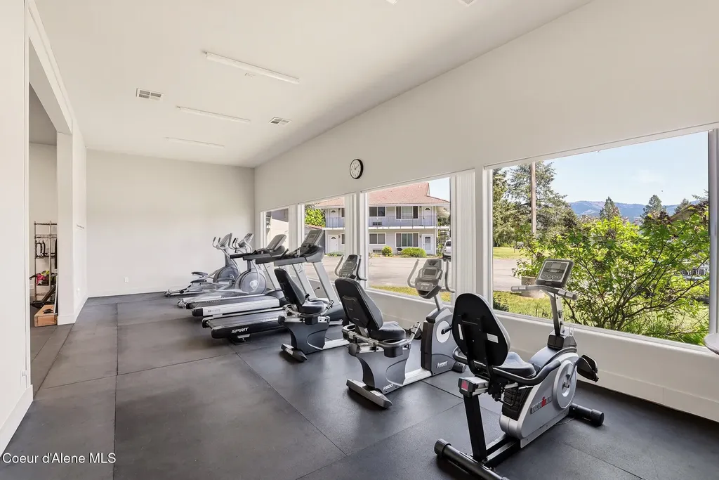 147 Ironwood Drive Blanchard ID 83804