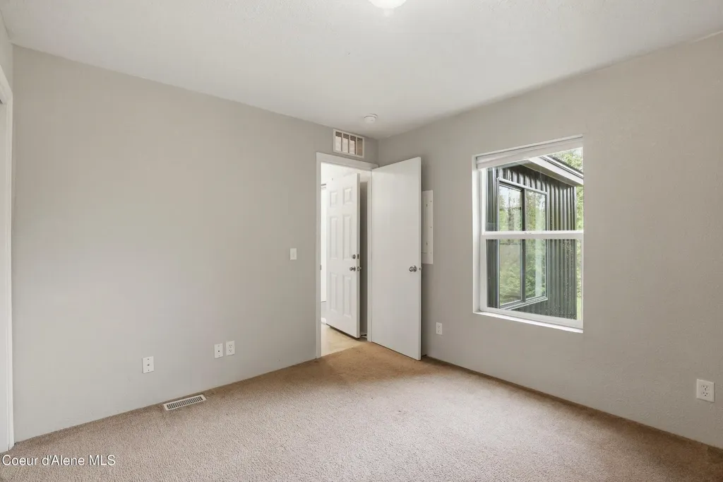 260 Fry Creek Road Sagle ID 83860