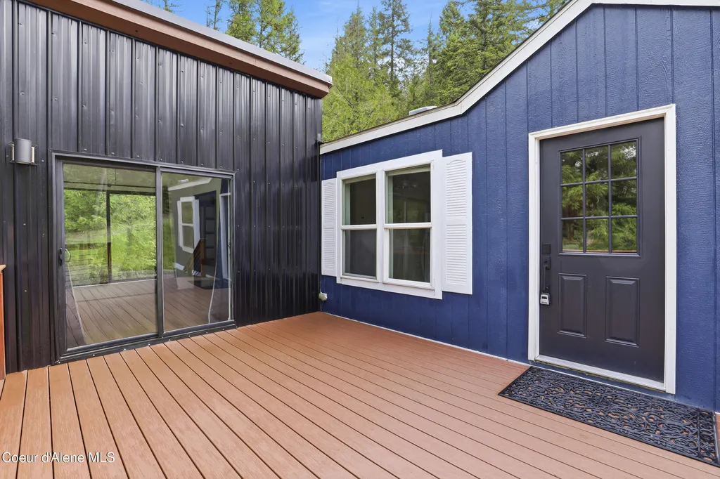 260 Fry Creek Road Sagle ID 83860