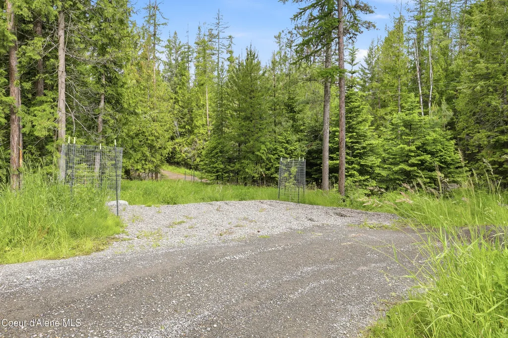 260 Fry Creek Road Sagle ID 83860