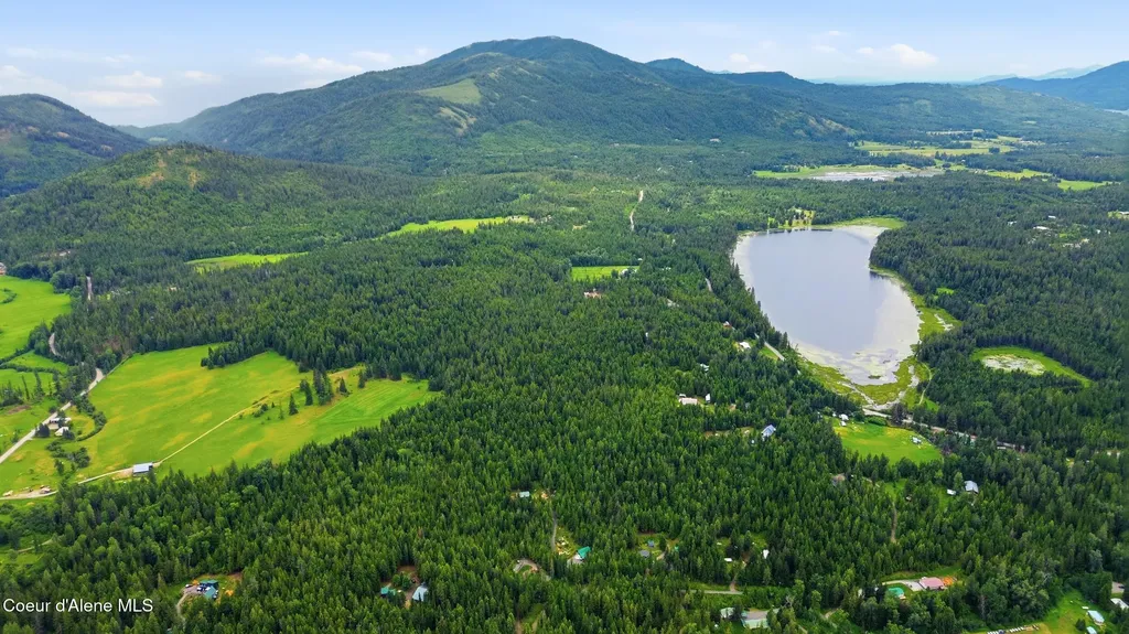 260 Fry Creek Road Sagle ID 83860