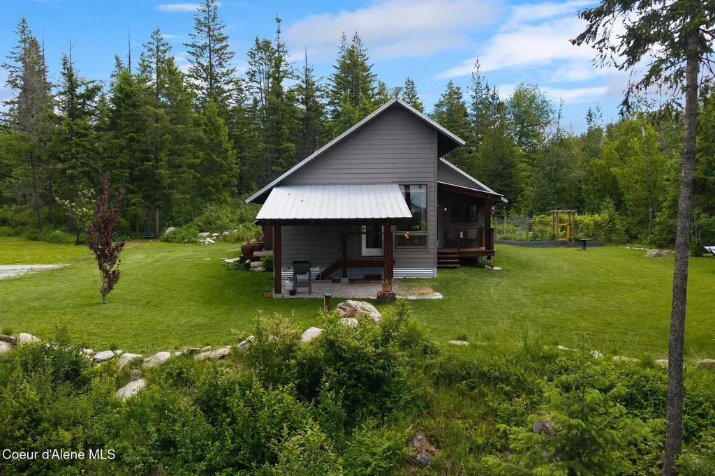 320 Coyote Creek Lane Sandpoint ID 83864