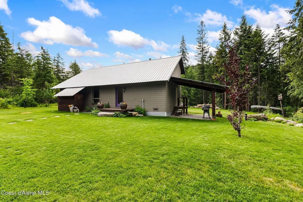 320 Coyote Creek Lane Sandpoint ID 83864