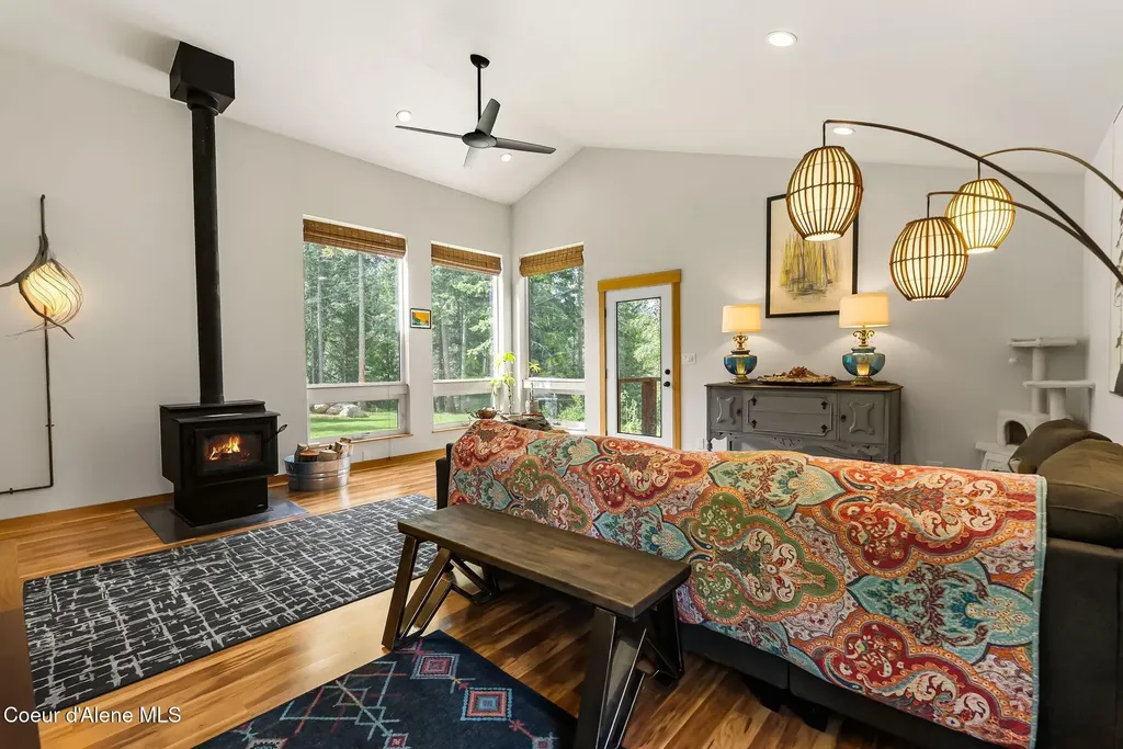 320 Coyote Creek Lane Sandpoint ID 83864