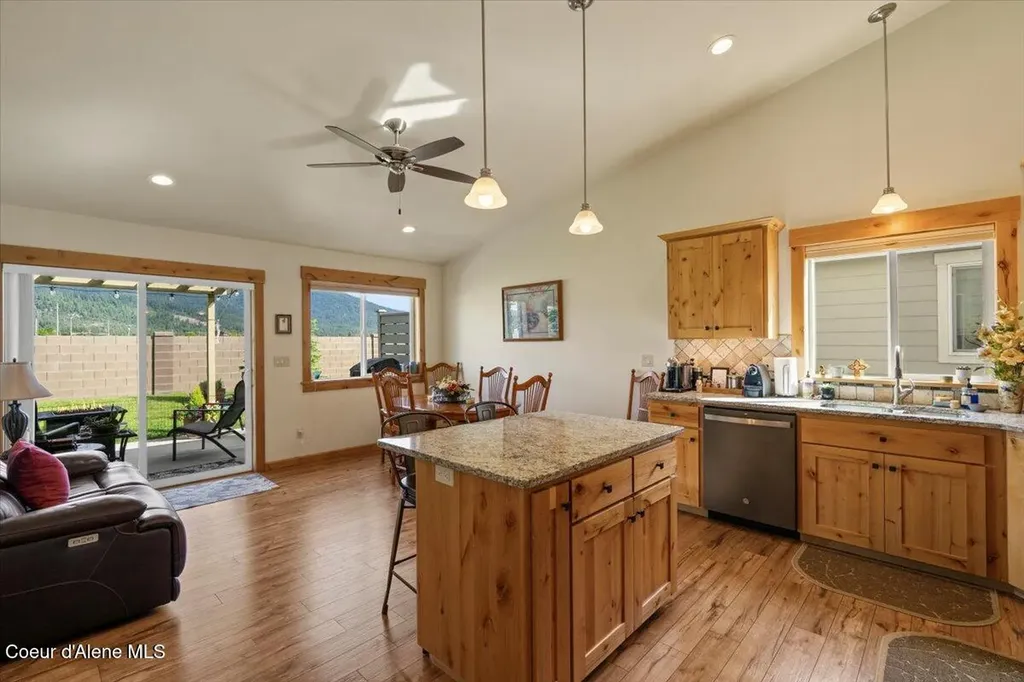 7881 W Kayak Court Rathdrum ID 83858