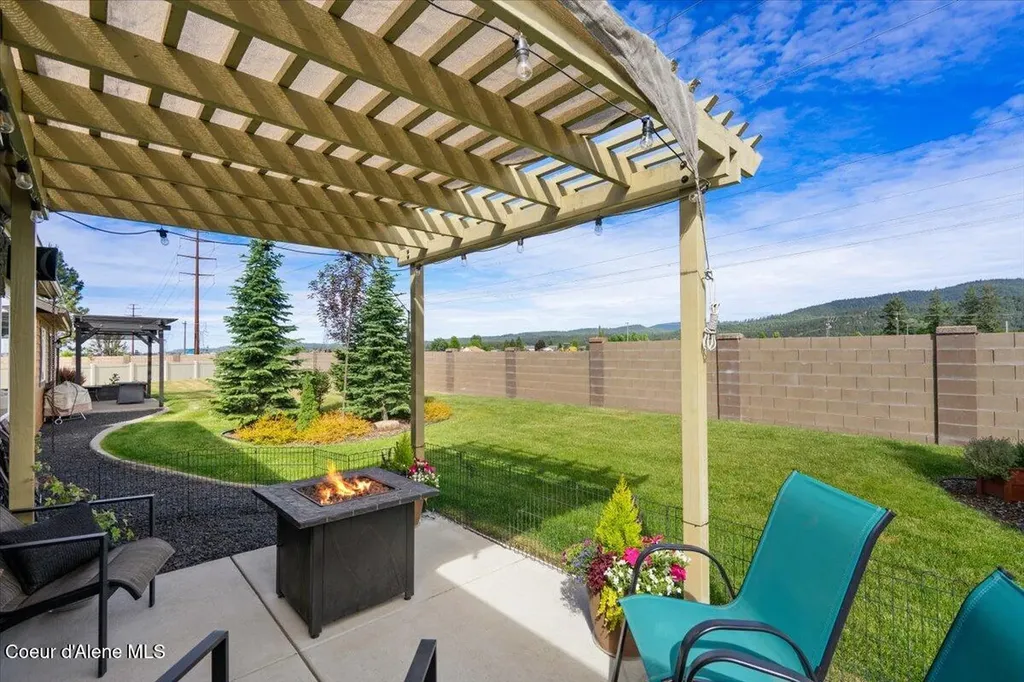 7881 W Kayak Court Rathdrum ID 83858