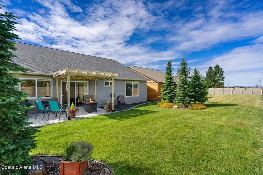 7881 W Kayak Court Rathdrum ID 83858
