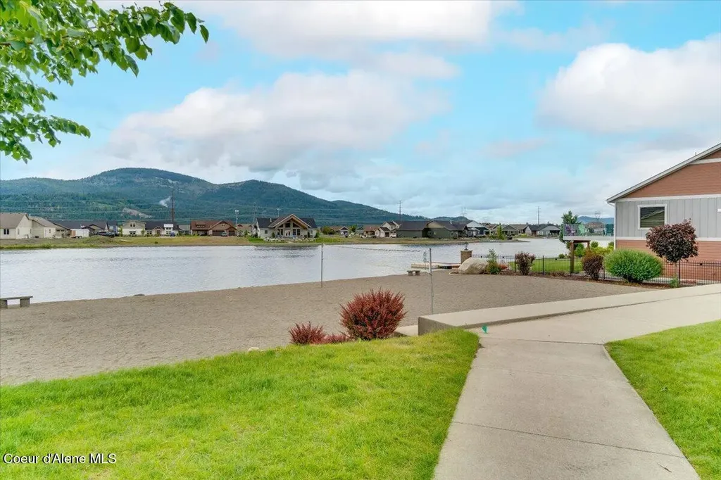 7881 W Kayak Court Rathdrum ID 83858