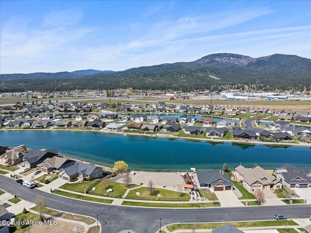 7881 W Kayak Court Rathdrum ID 83858