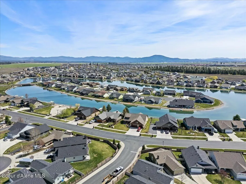 7881 W Kayak Court Rathdrum ID 83858