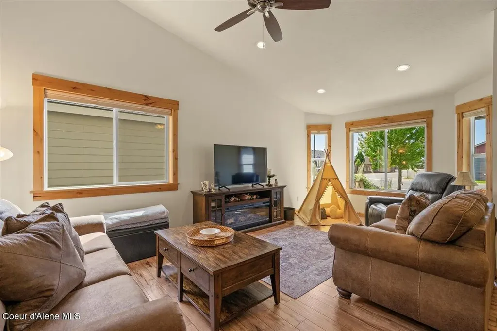 7881 W Kayak Court Rathdrum ID 83858