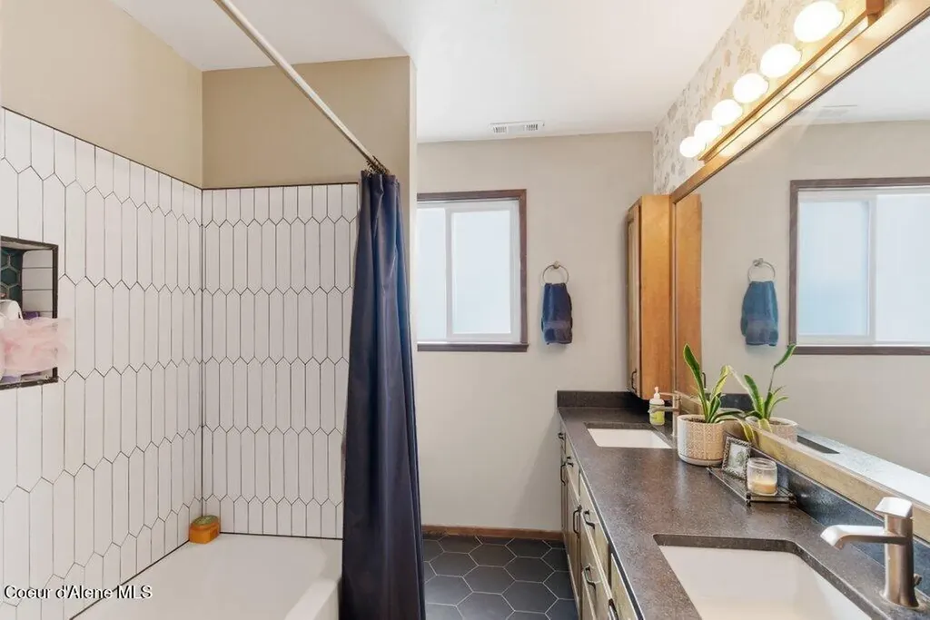 5891 W Hayden Avenue Rathdrum ID 83858