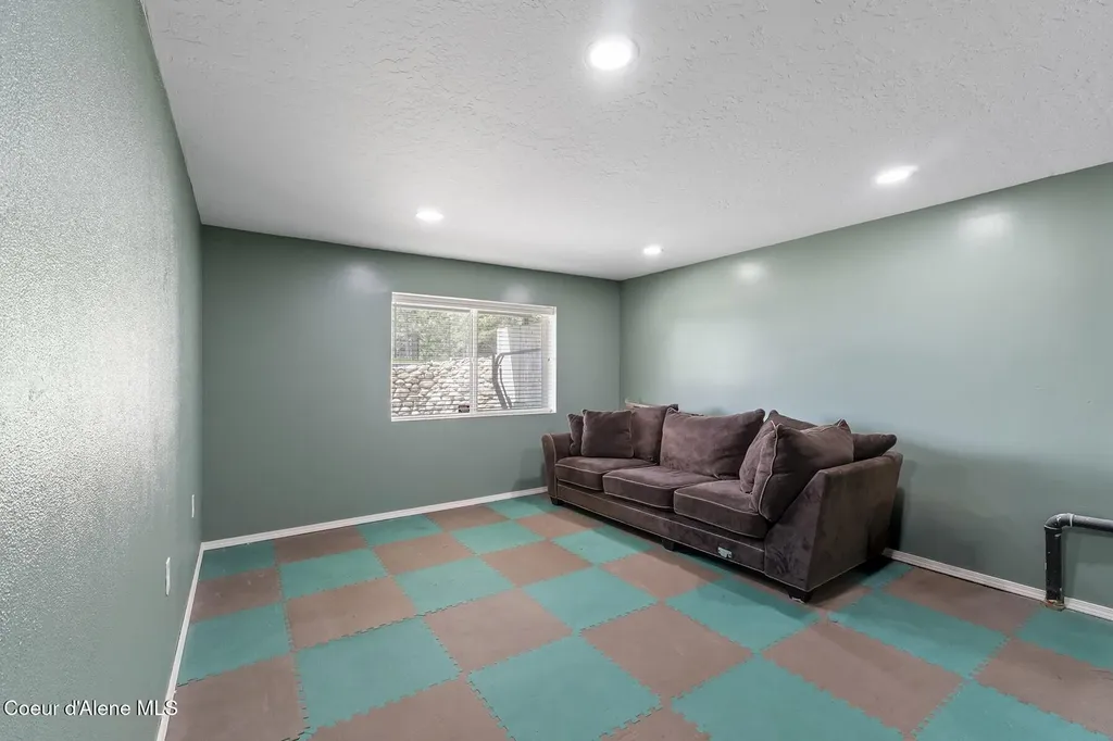 11341 N Church Road Rathdrum ID 83858