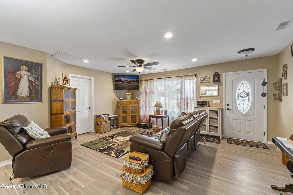 11341 N Church Road Rathdrum ID 83858