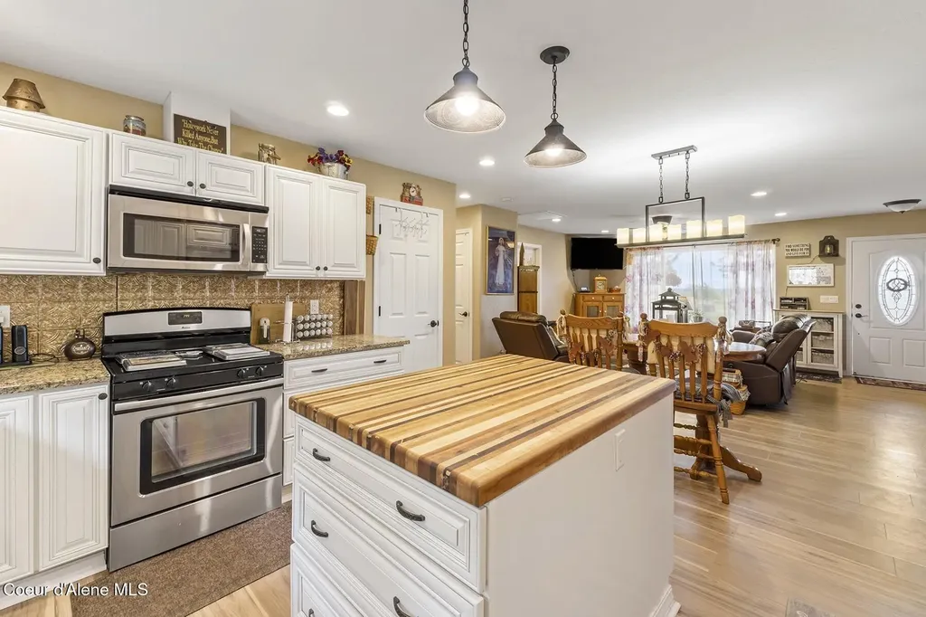 11341 N Church Road Rathdrum ID 83858