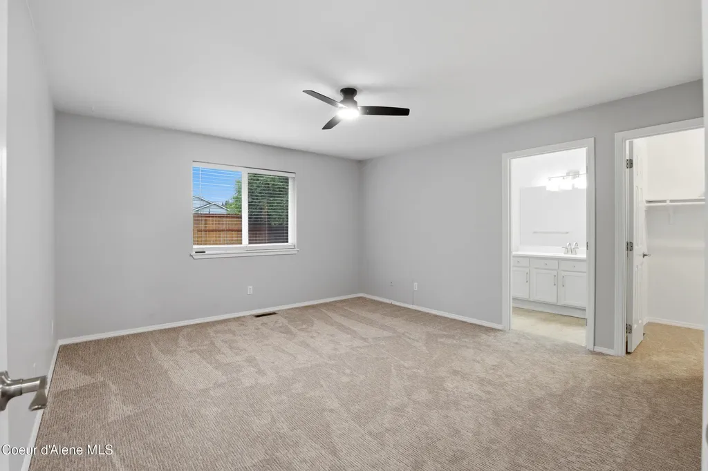 699 E Cloverleaf Drive Hayden ID 83835