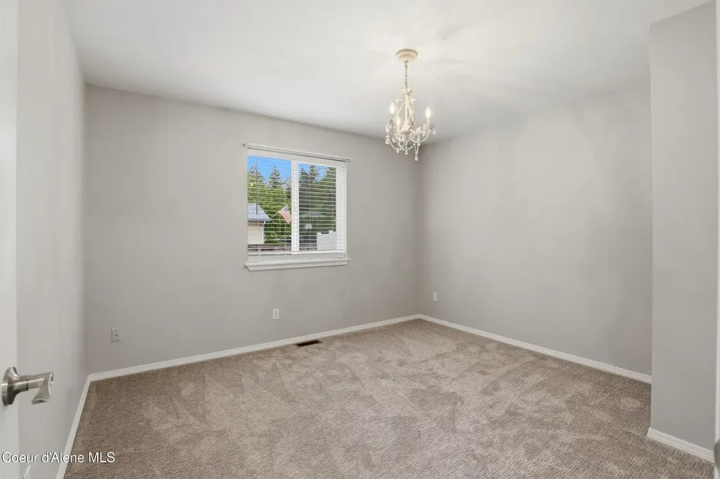699 E Cloverleaf Drive Hayden ID 83835
