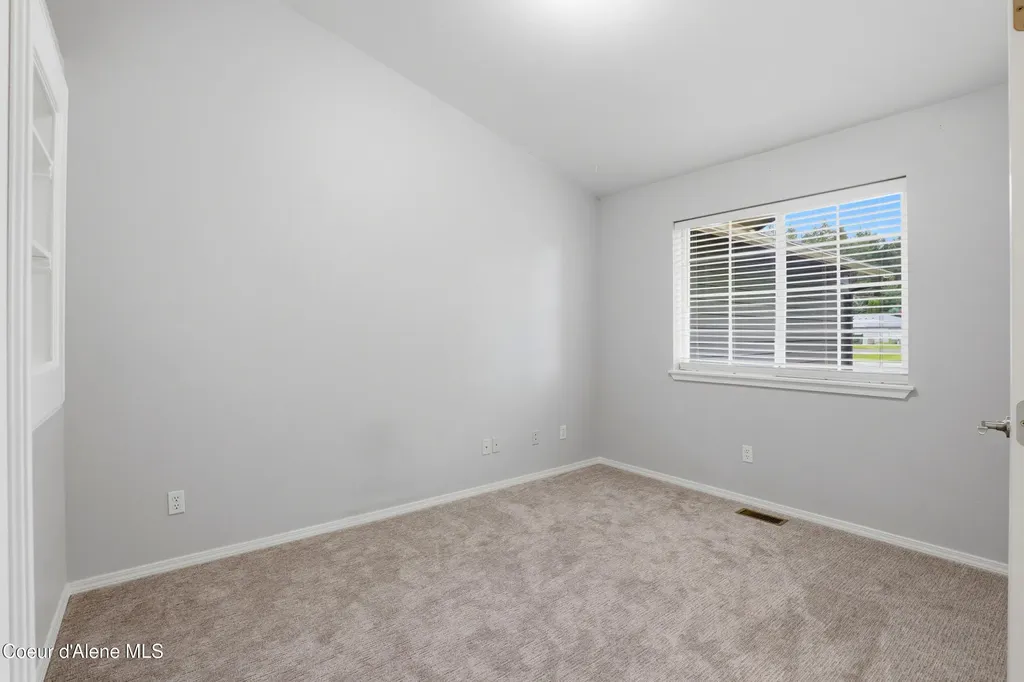 699 E Cloverleaf Drive Hayden ID 83835