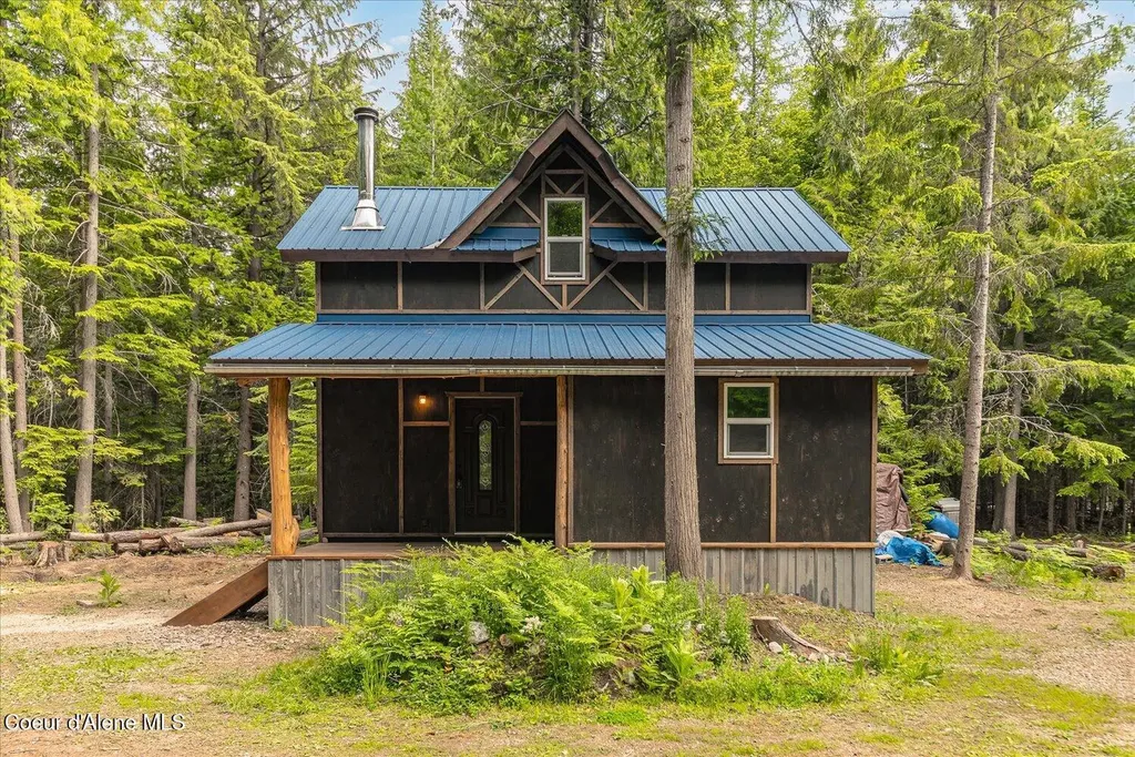 508 Cedar Grove Sandpoint ID 83864
