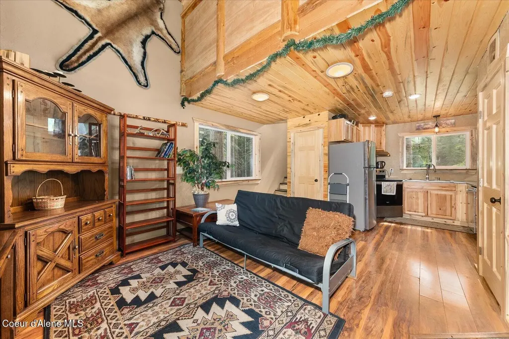 508 Cedar Grove Sandpoint ID 83864