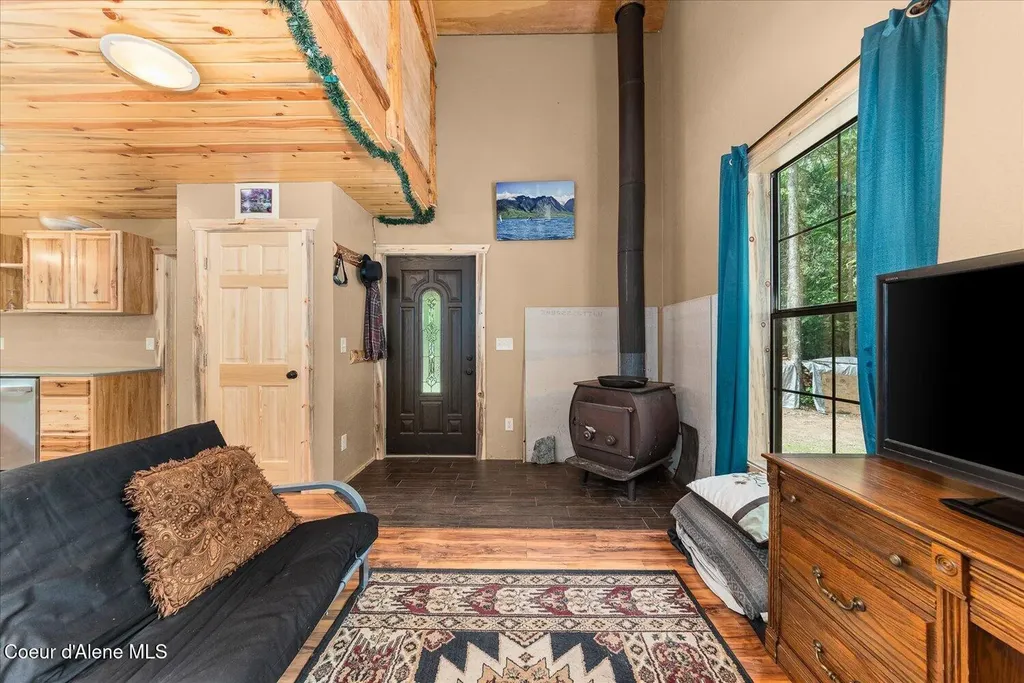 508 Cedar Grove Sandpoint ID 83864