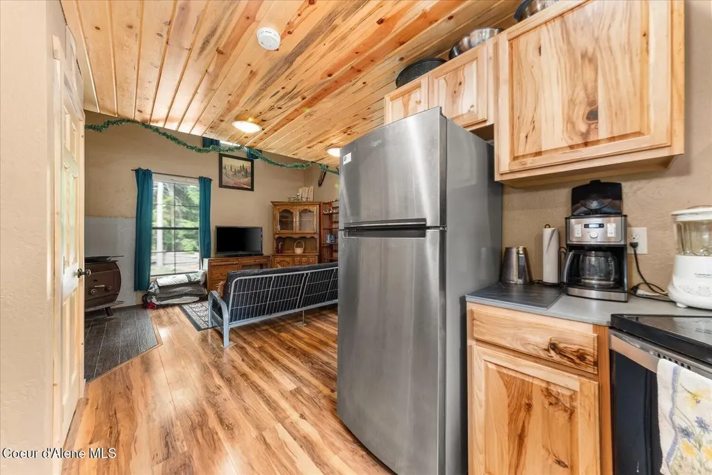 508 Cedar Grove Sandpoint ID 83864