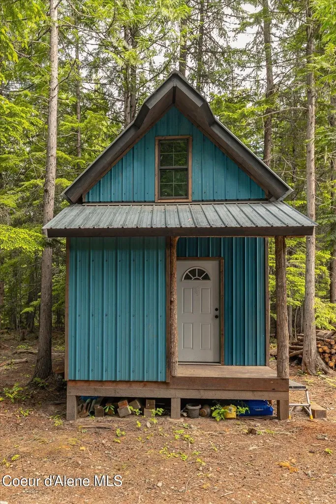 508 Cedar Grove Sandpoint ID 83864