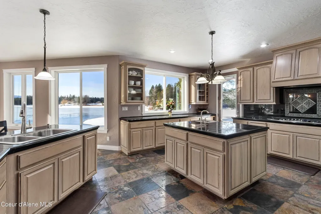 100 Bonita Bay Drive Sagle ID 83860